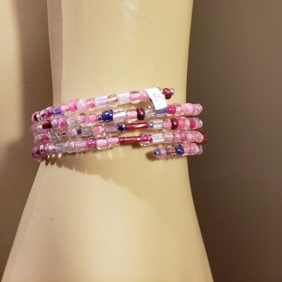 Handmade pink memory wire beaded bracelet - Picture 1 of 1